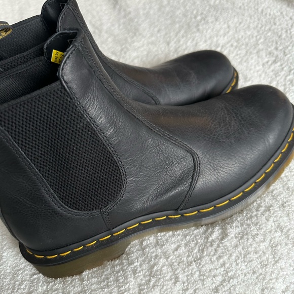Dr. Martin’s Chelsea 2976 - Picture 2 of 4